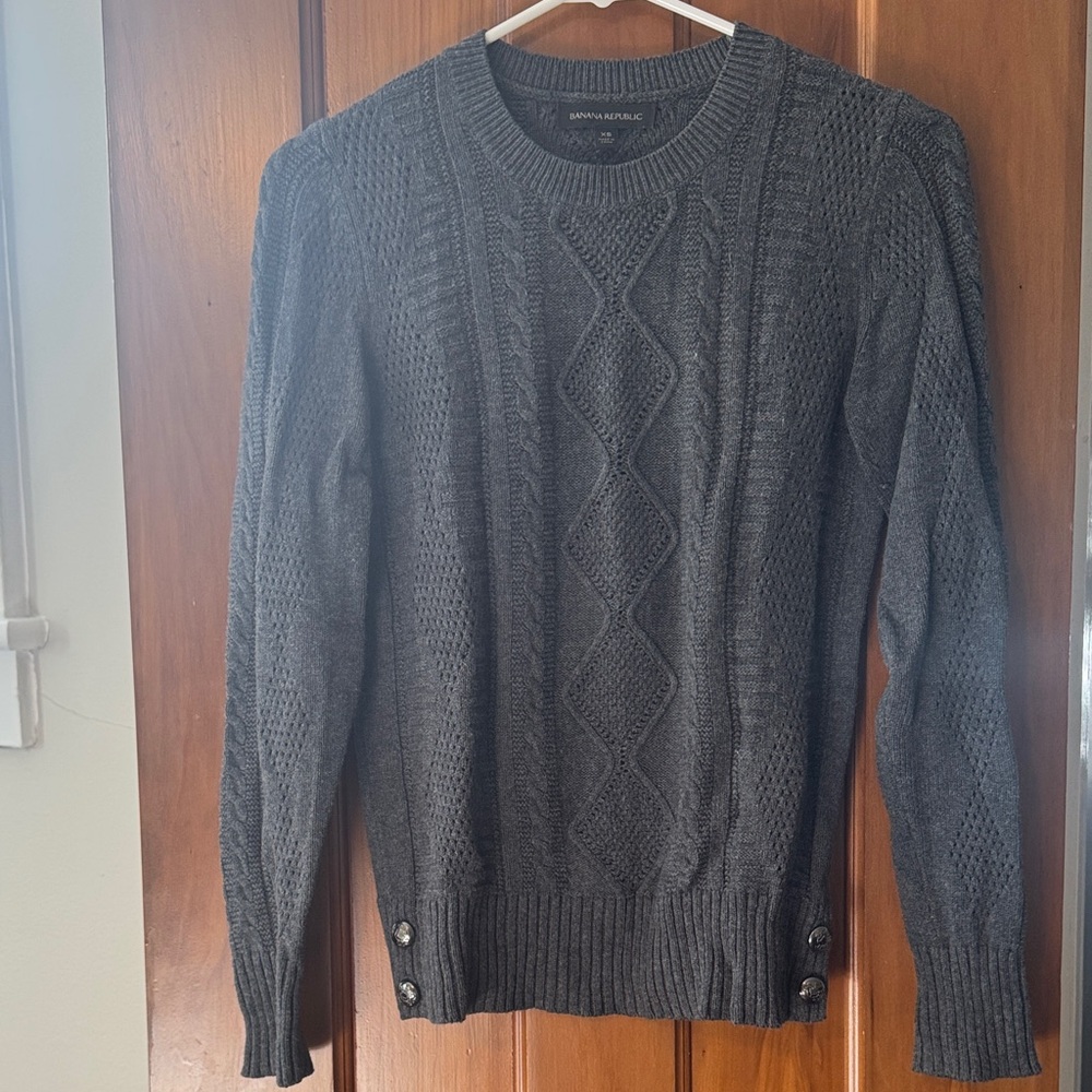 Banana Republic Gray Cable Knit Women’s Sweater